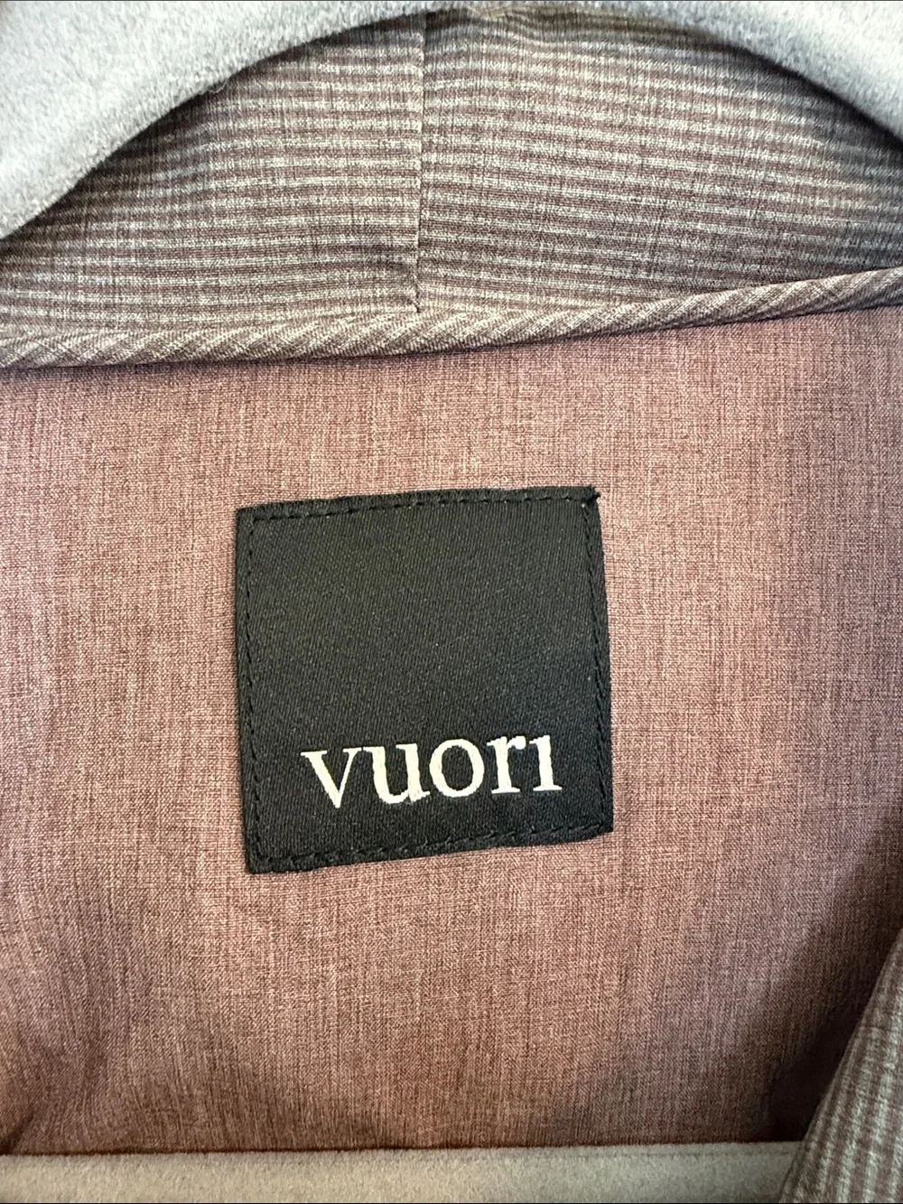Vuori lightweight hooded